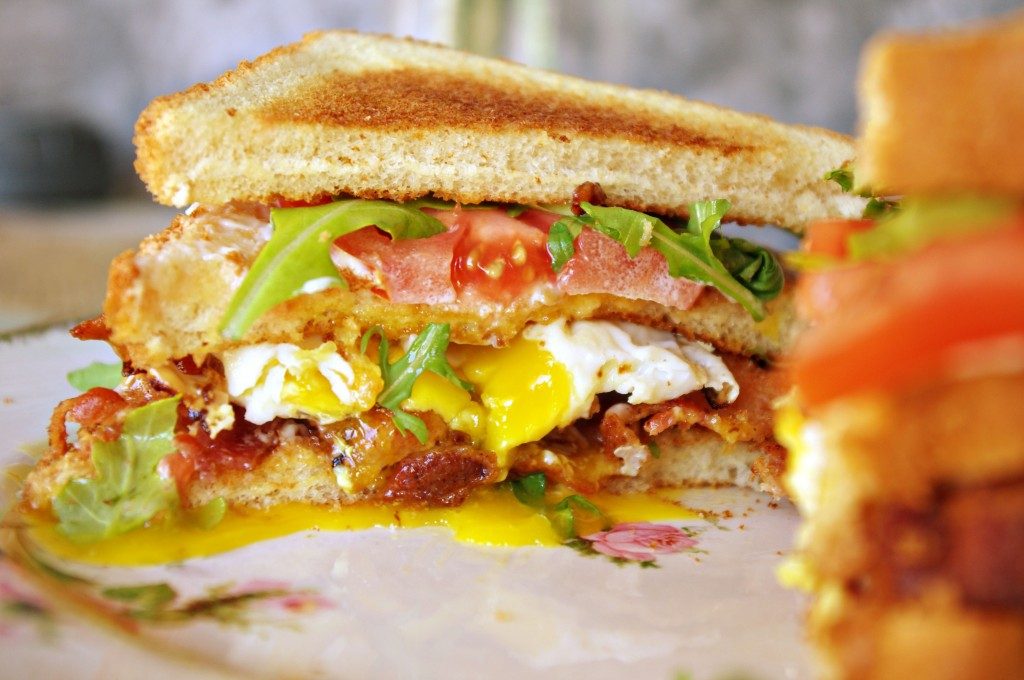 bacon egg lettuce tomato sandwhich